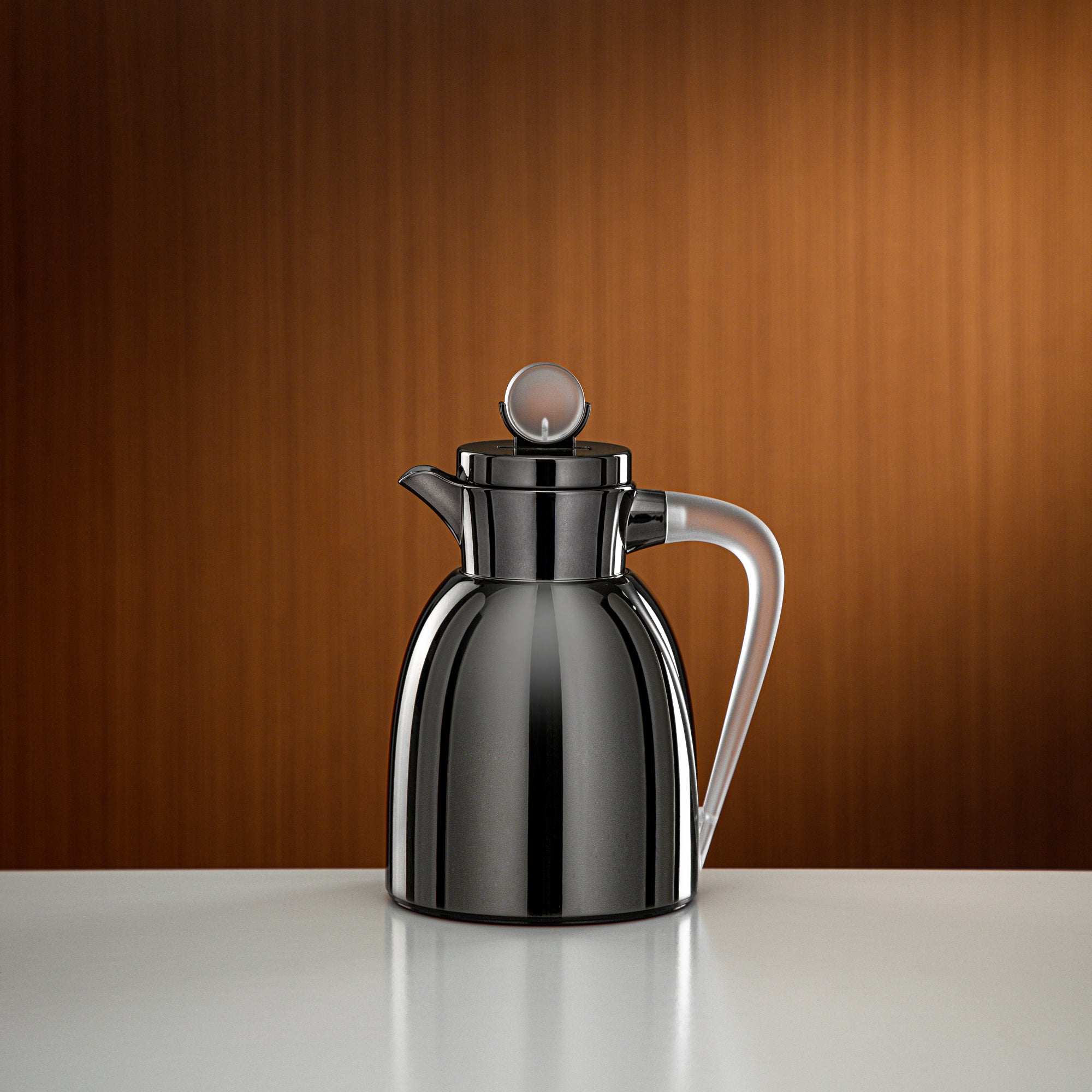 ترمس المرجان سعة 0.7 لتر بلون أسود غامق وثلجي