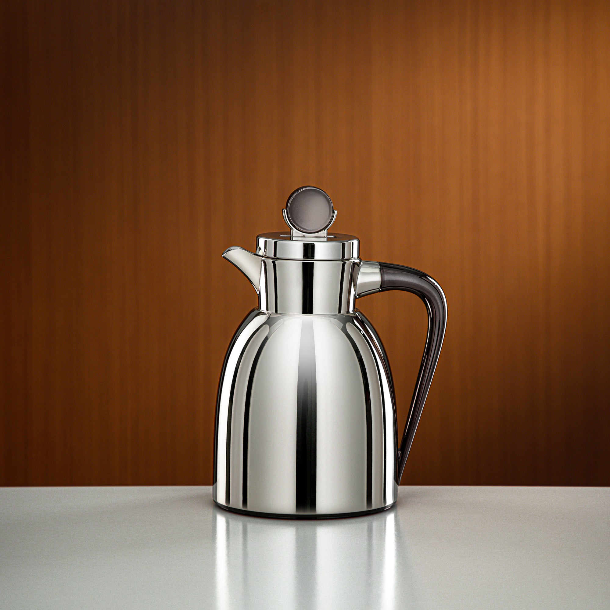 Almarjan Vacuum Flask 0.7L Nickel & Gun Black