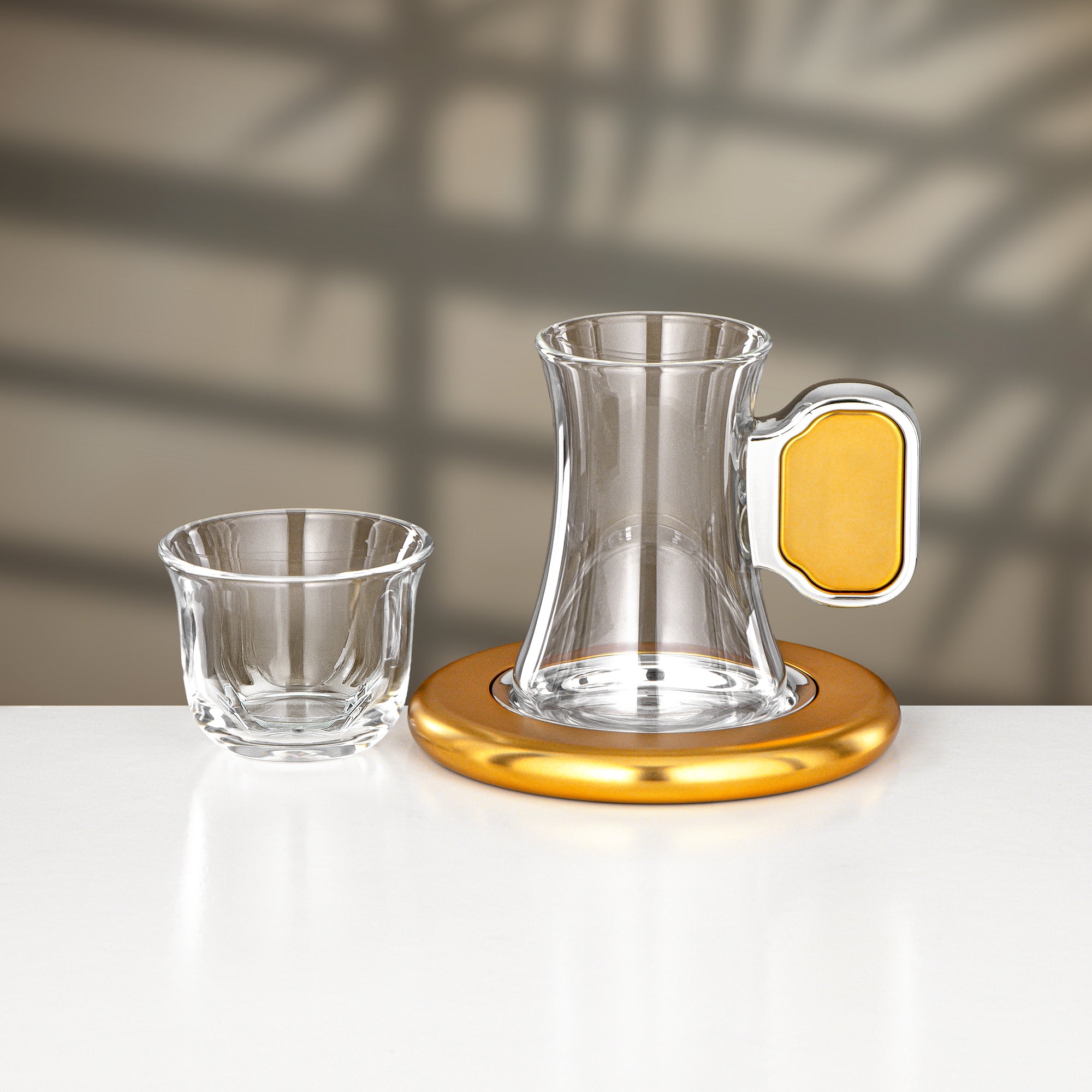 طقم أكواب شاي وقهوة المرجان 18 قطعة، فضي وذهبي مطفي
