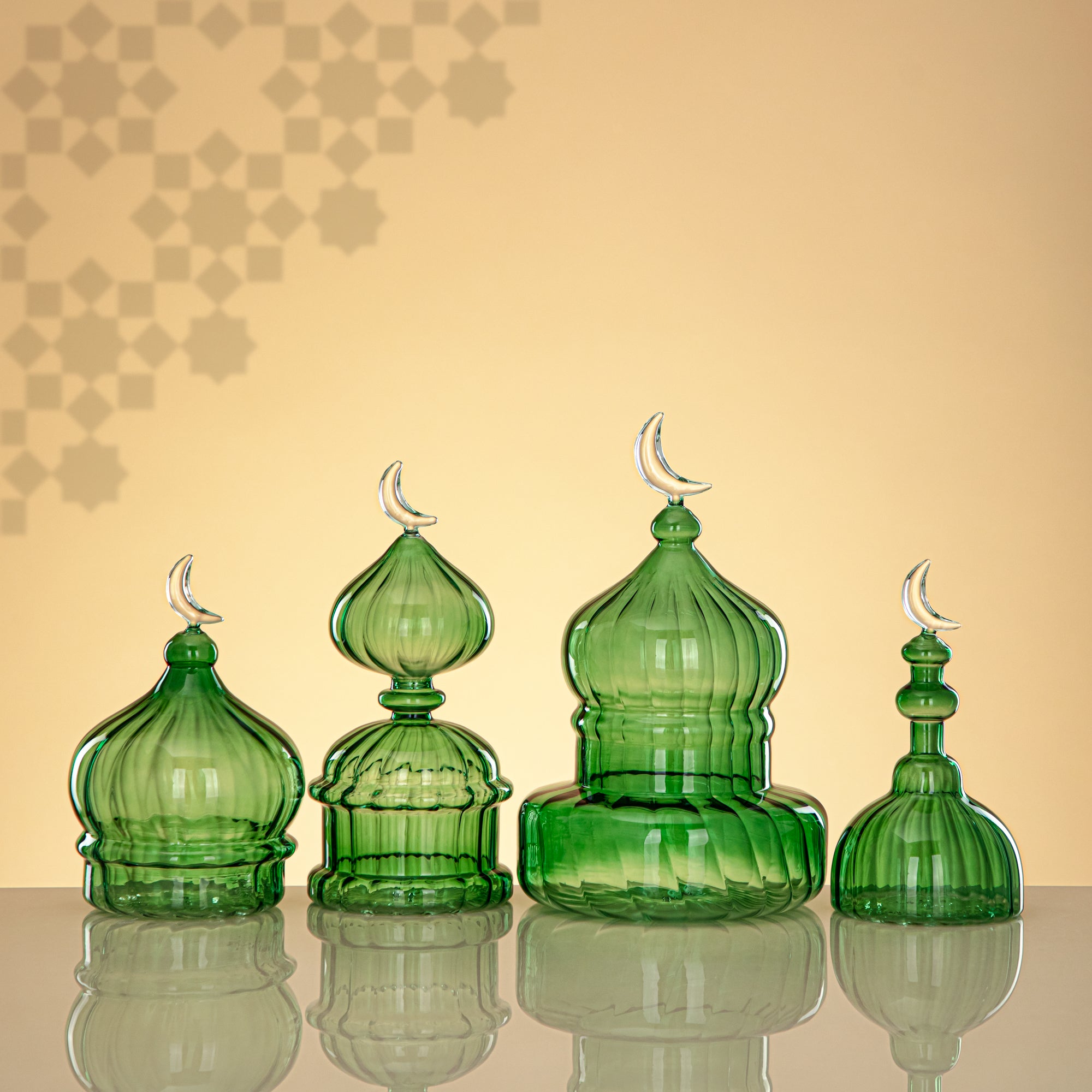 Almarjan Minaret Table Decoration 23cm x 15cm Transparent Green with Clear Crescent Moon – Noor Al Layali