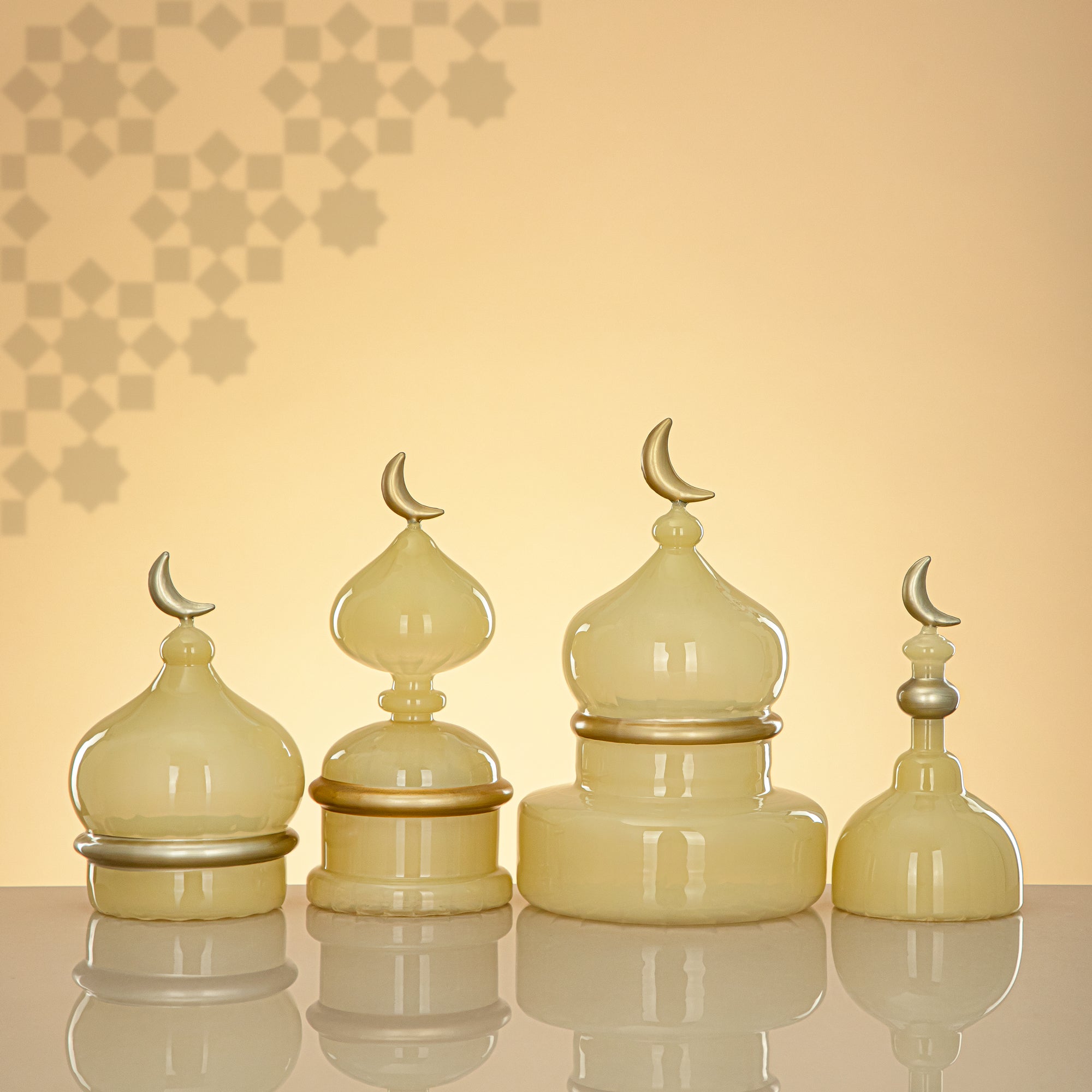 المرجان زخرفة منارة الطاولة 17cm x 9cm عاجي مع خطوط ذهبية وهلال – Noor Al Layali