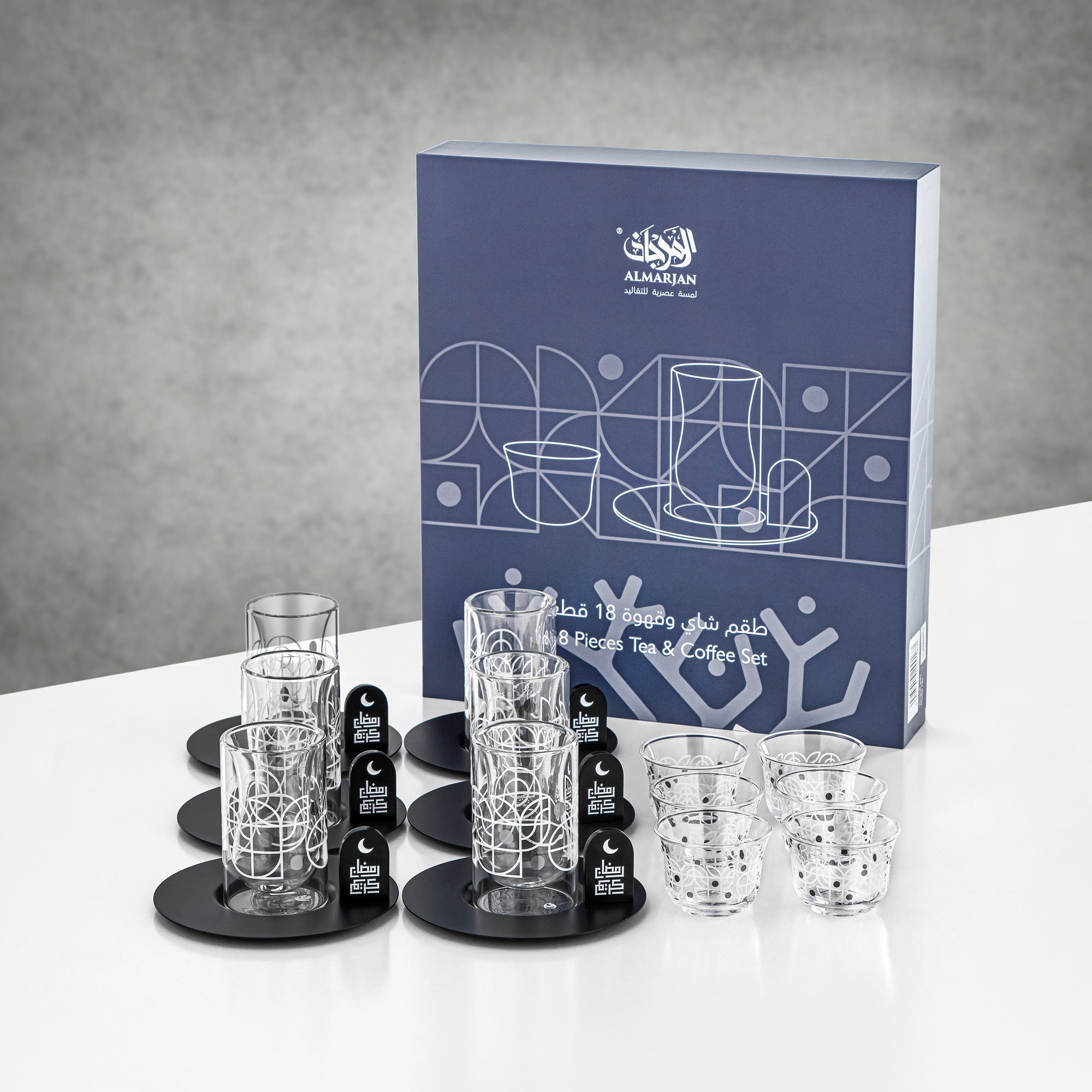 طقم شاي وقهوة المرجان، ١٨ قطعة، أبيض ونقشة فضية