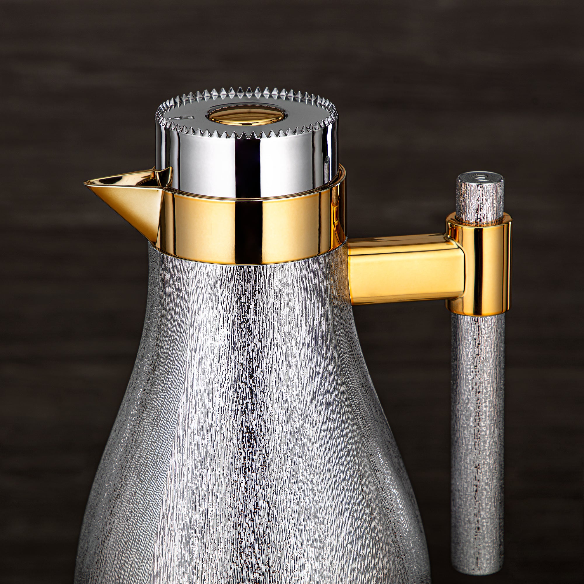 طقم ترامس المرجان زر ضغط ABS 1 لتر + 1 لتر فضي وذهبي (GOK-S-S-G) - تقديم أنيق