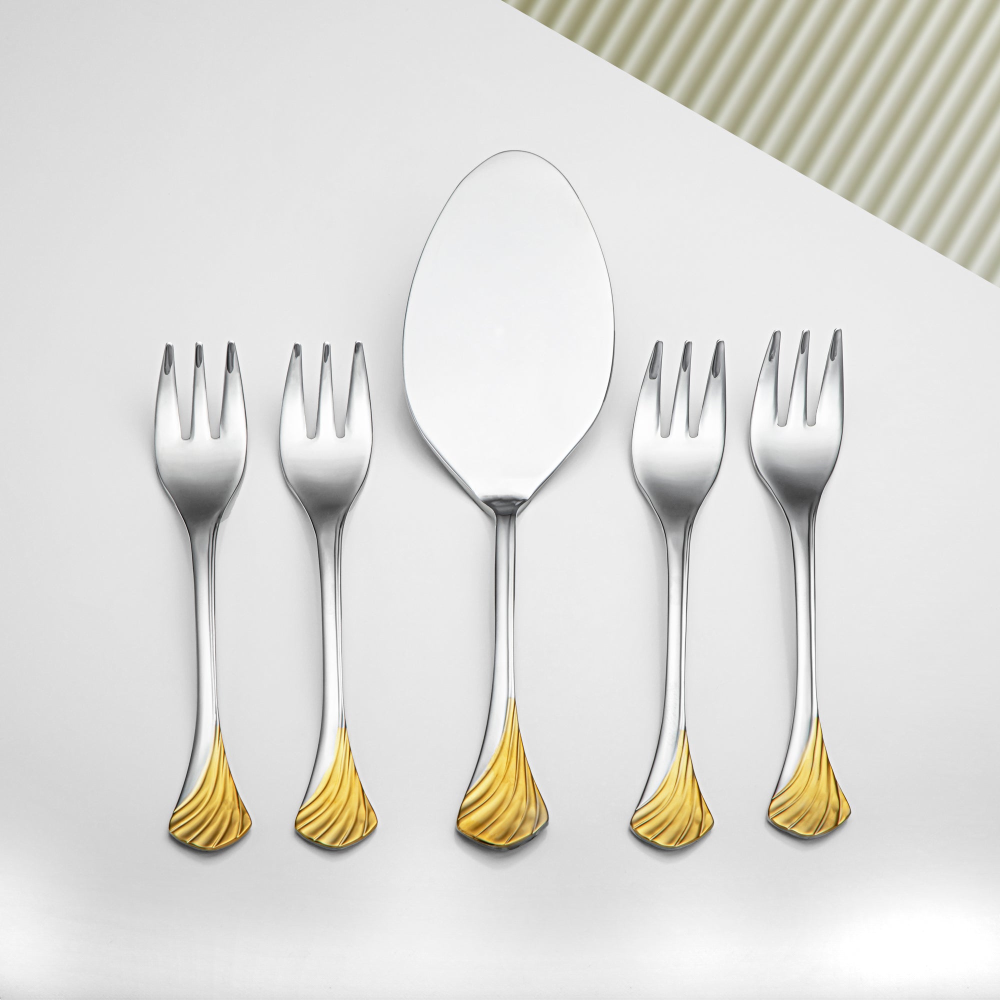 Almarjan 14 Pcs Teresa Collection Stainless Steel Cake Set Silver & Gold - STS2051225