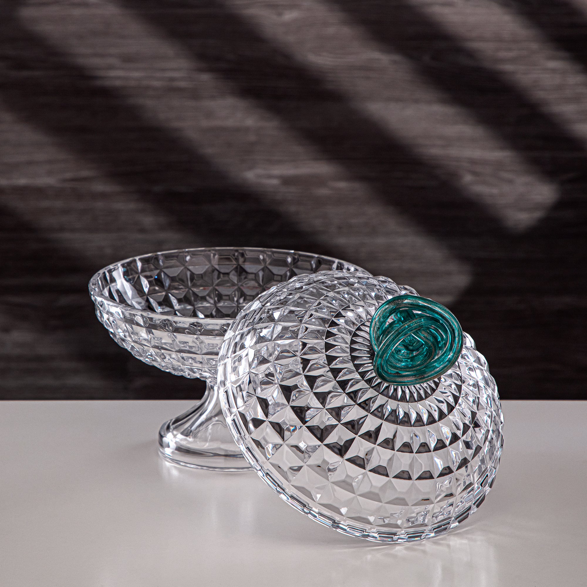 صحن حلوى المرجان زجاج شفاف 20 سم مع عقدة فيروزيّة