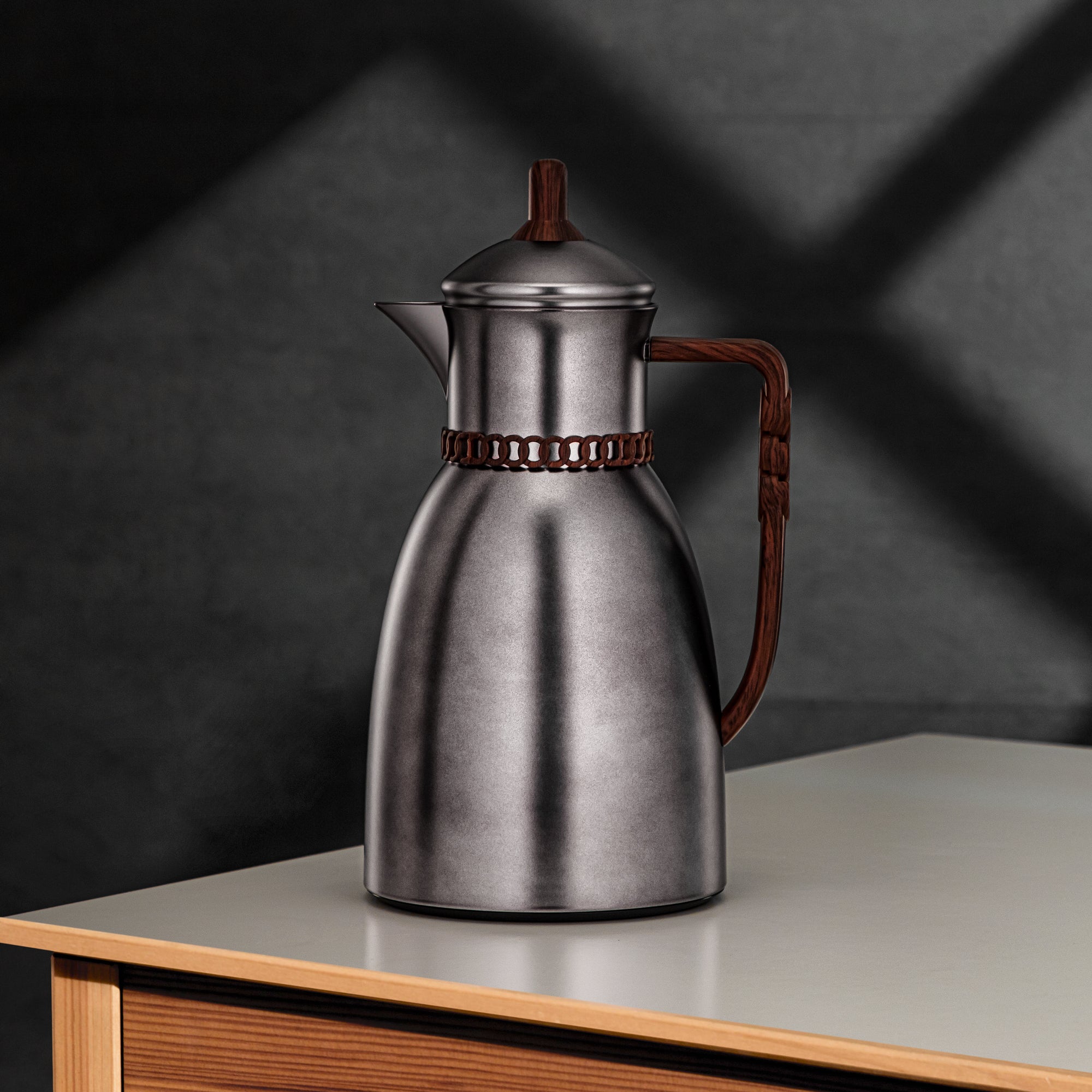 Almarjan Vacuum Flask Set 0.7L & 1L Gun Black & Dark Wood