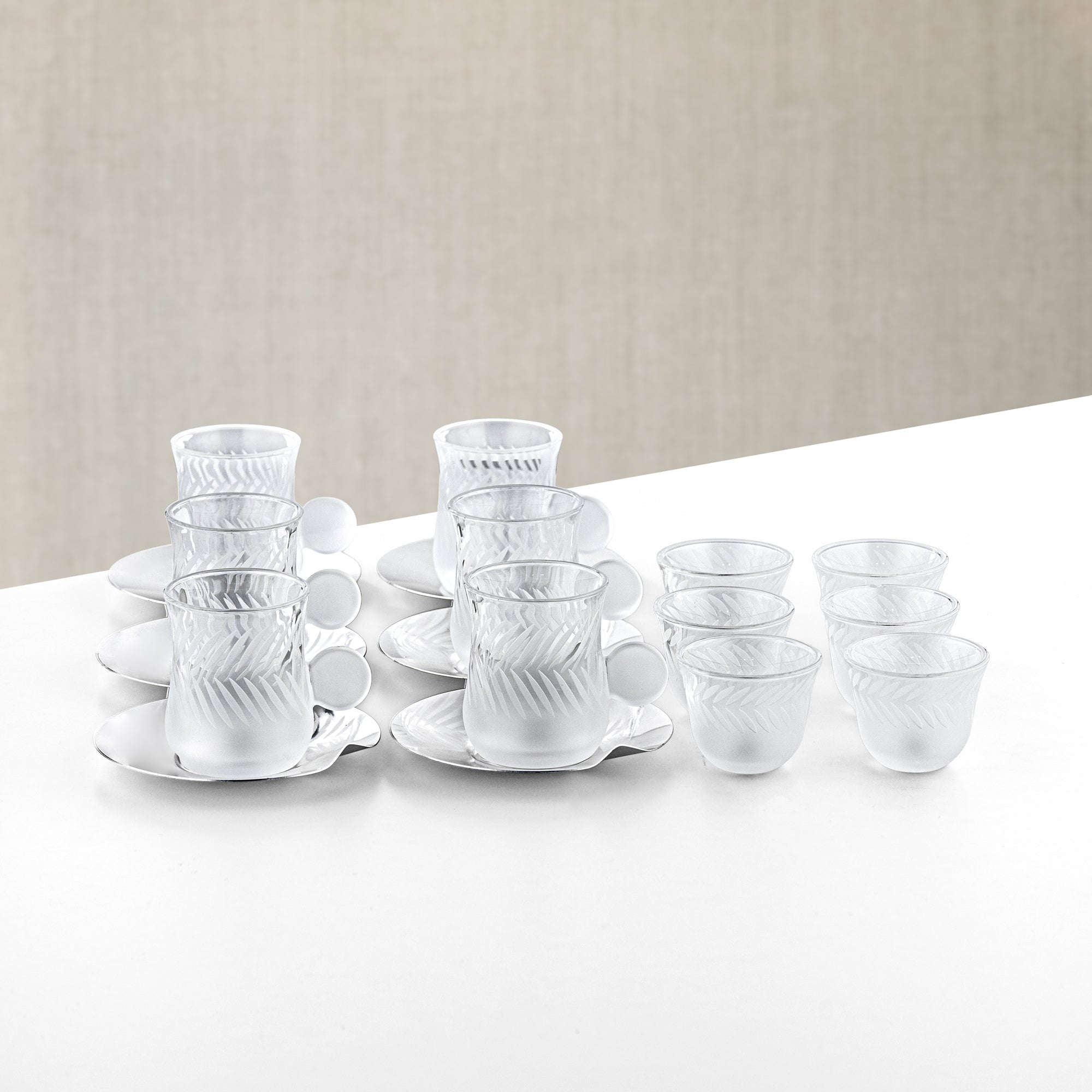 طقم تيرموس المرجان للشاي مع إبريقين سعة 0.7 لتر و1 لتر - فضي