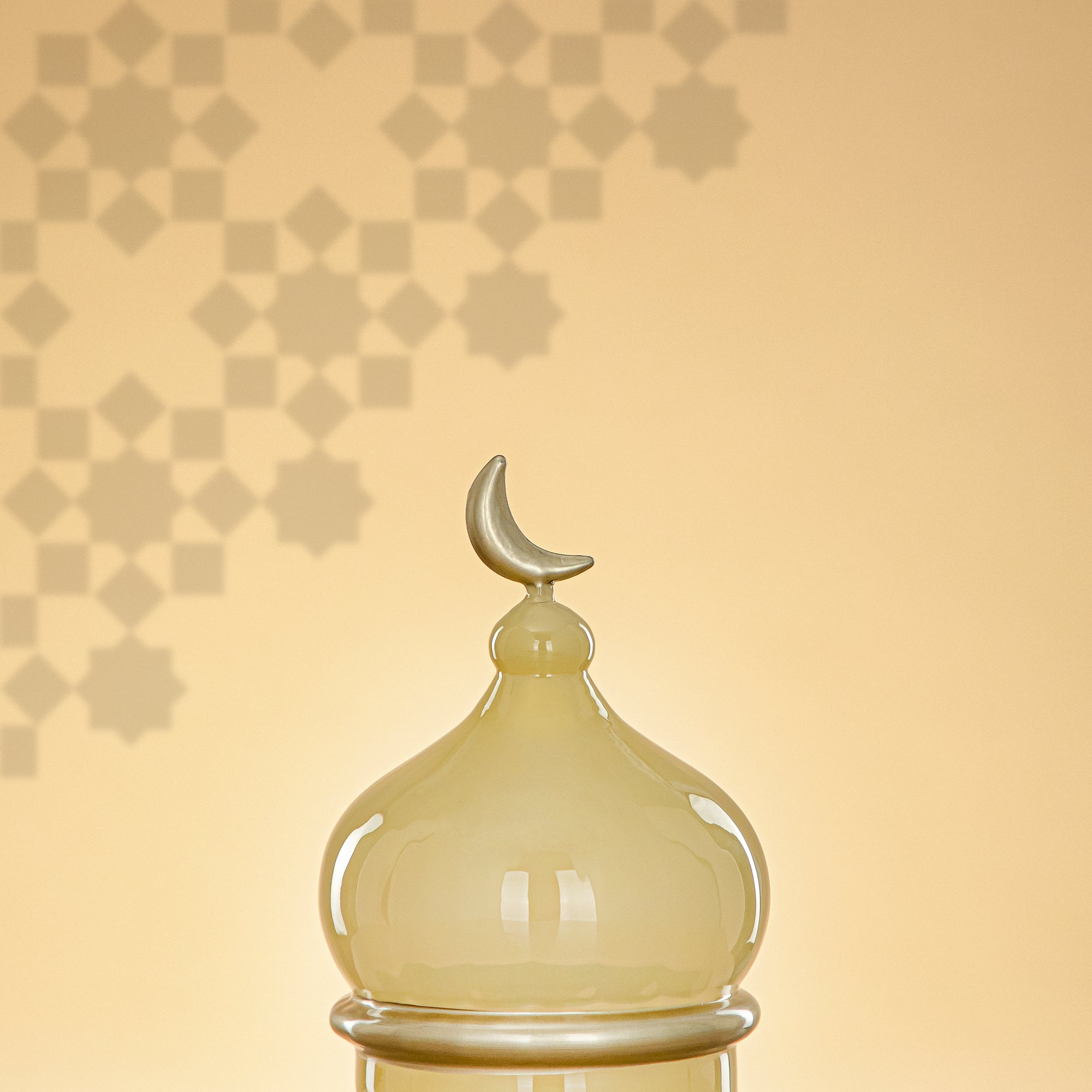 Almarjan Minaret Table Decoration 17cm x 11cm Ivory with Golden Lines & Crescent Moon – Noor Al Layali