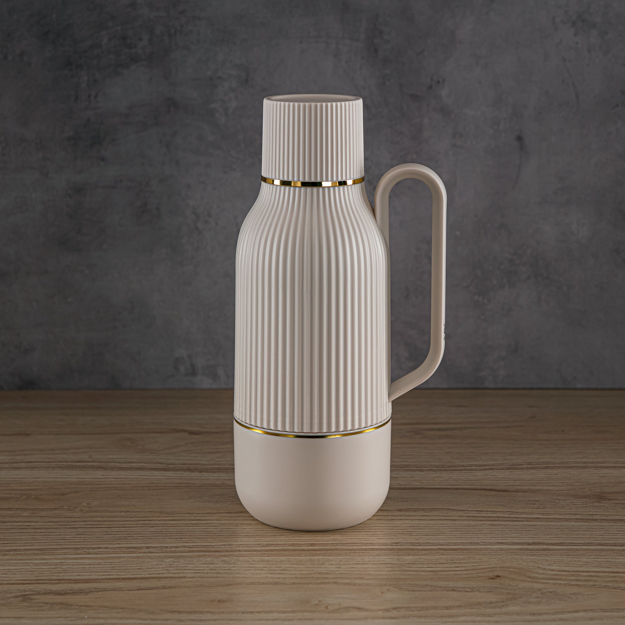 Almarjan 1 Liter Vacuum Flask Ivory & Gold - GT102 MIVG