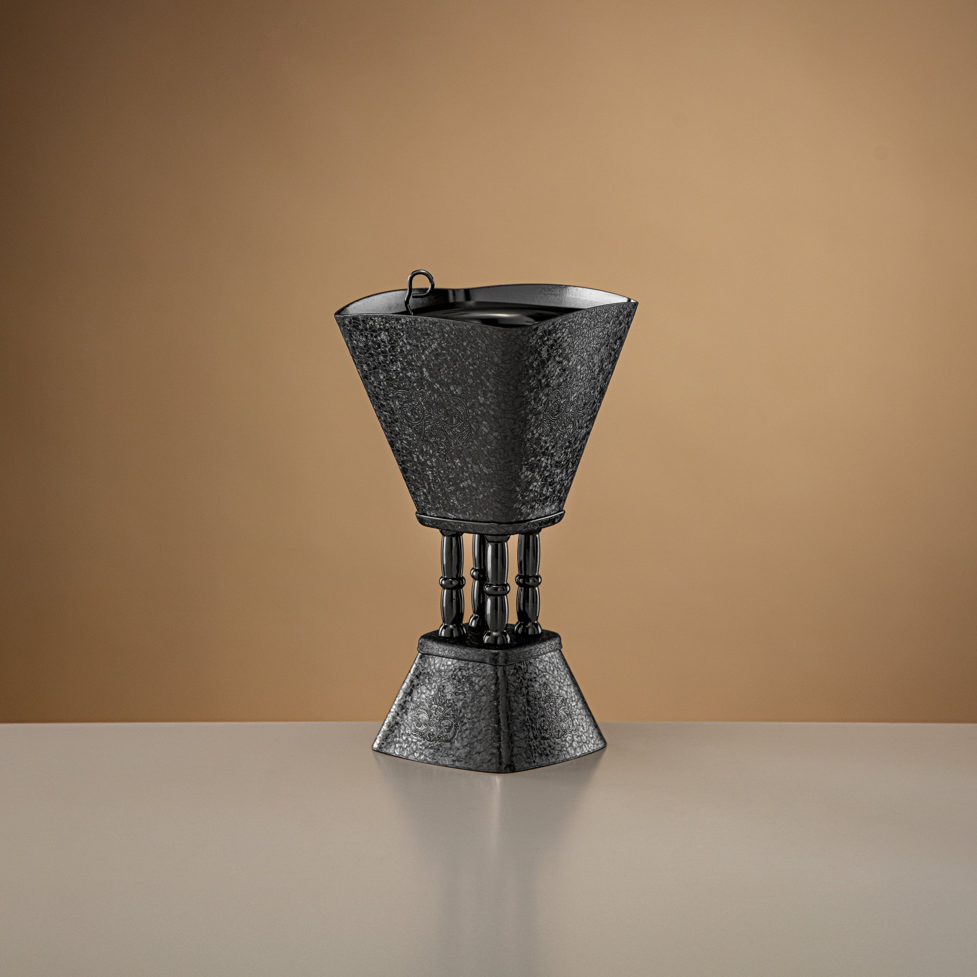 مبخرة المرجان بتصميم متشقق باللون الأسود 20 سم