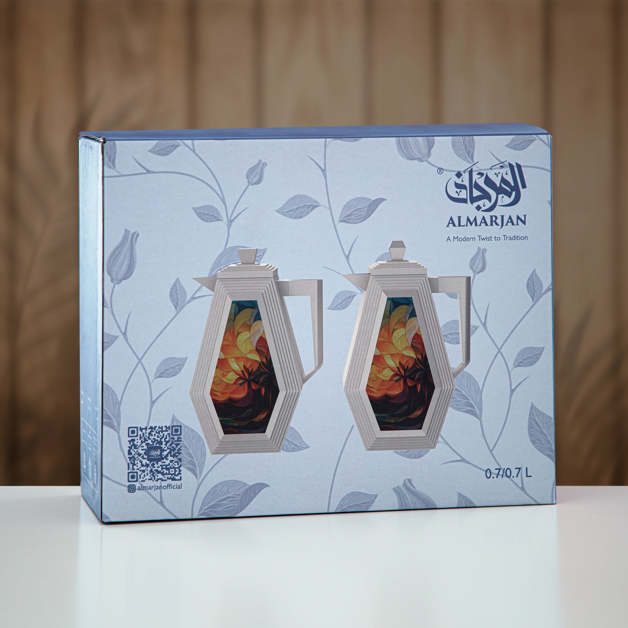 طقم ترامس المرجان 0.7 لتر + 0.7 لتر ذهبي غير لامع وأسود غير لامع