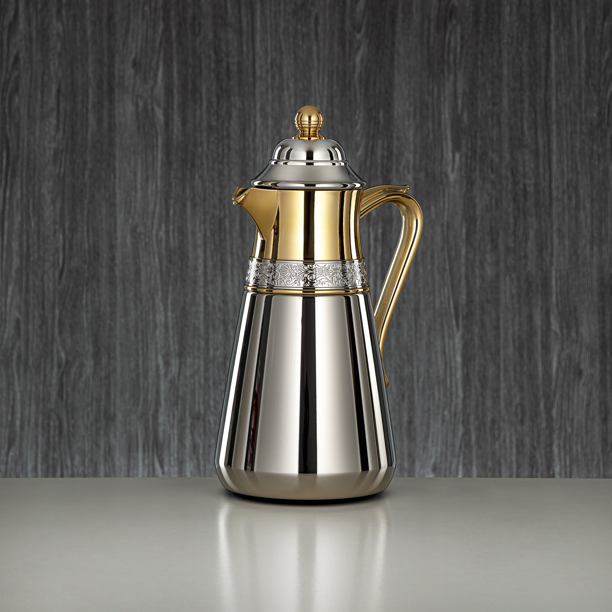 Almarjan Vacuum Flask Set, 0.7L + 1L, Silver & Gold (UMC-A0700/B1000 E2C95) - Classic & Elegant